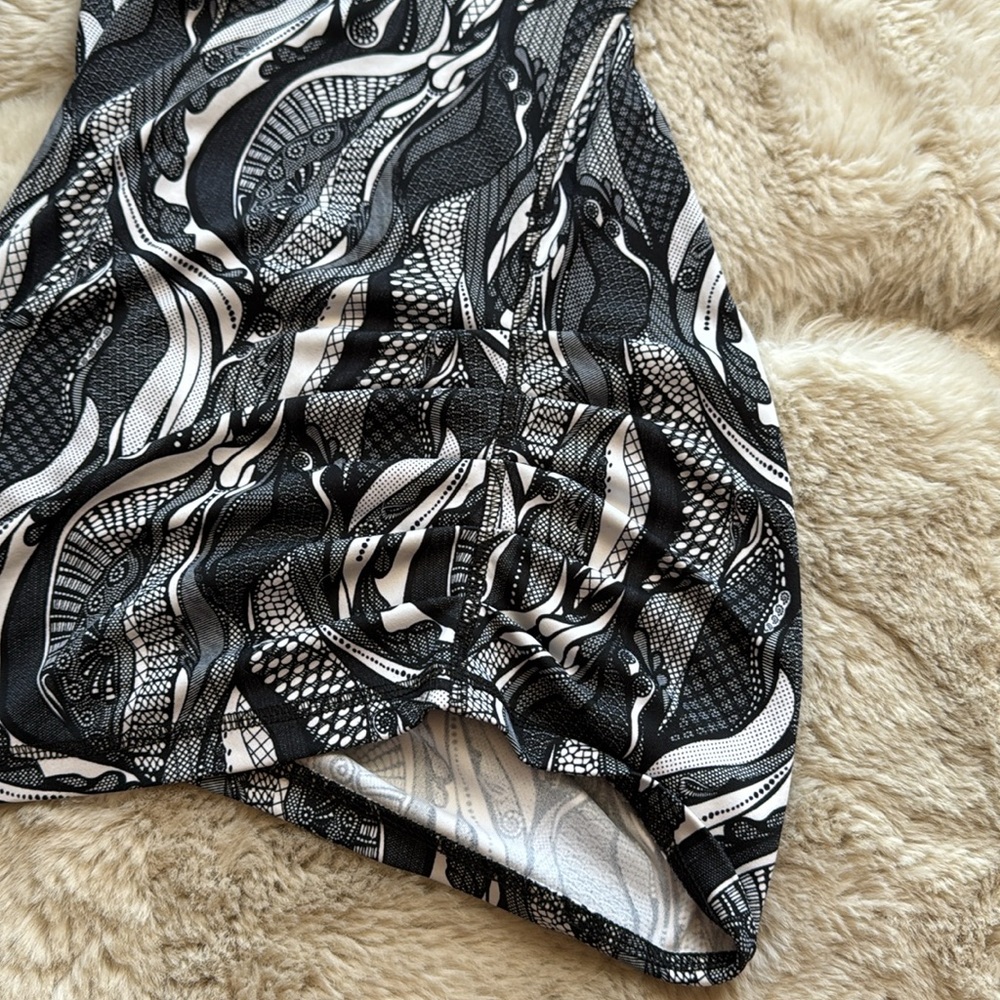 Karma Athletics Tank Top Shirt Black White - Picture 5 of 9